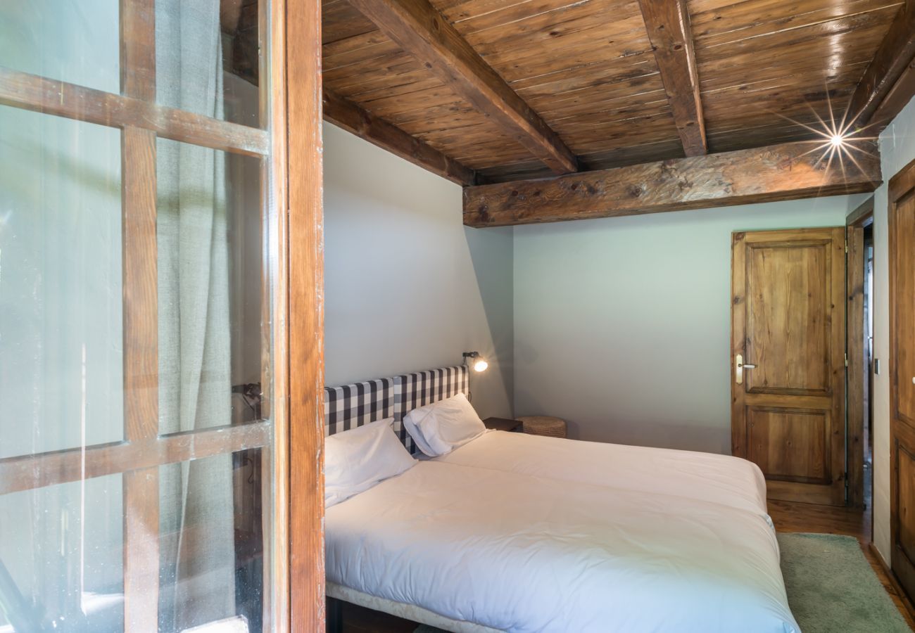 Precioso dormitorio de la Casa Es Pletieus by Totiaran, en Arties, Val de Arán