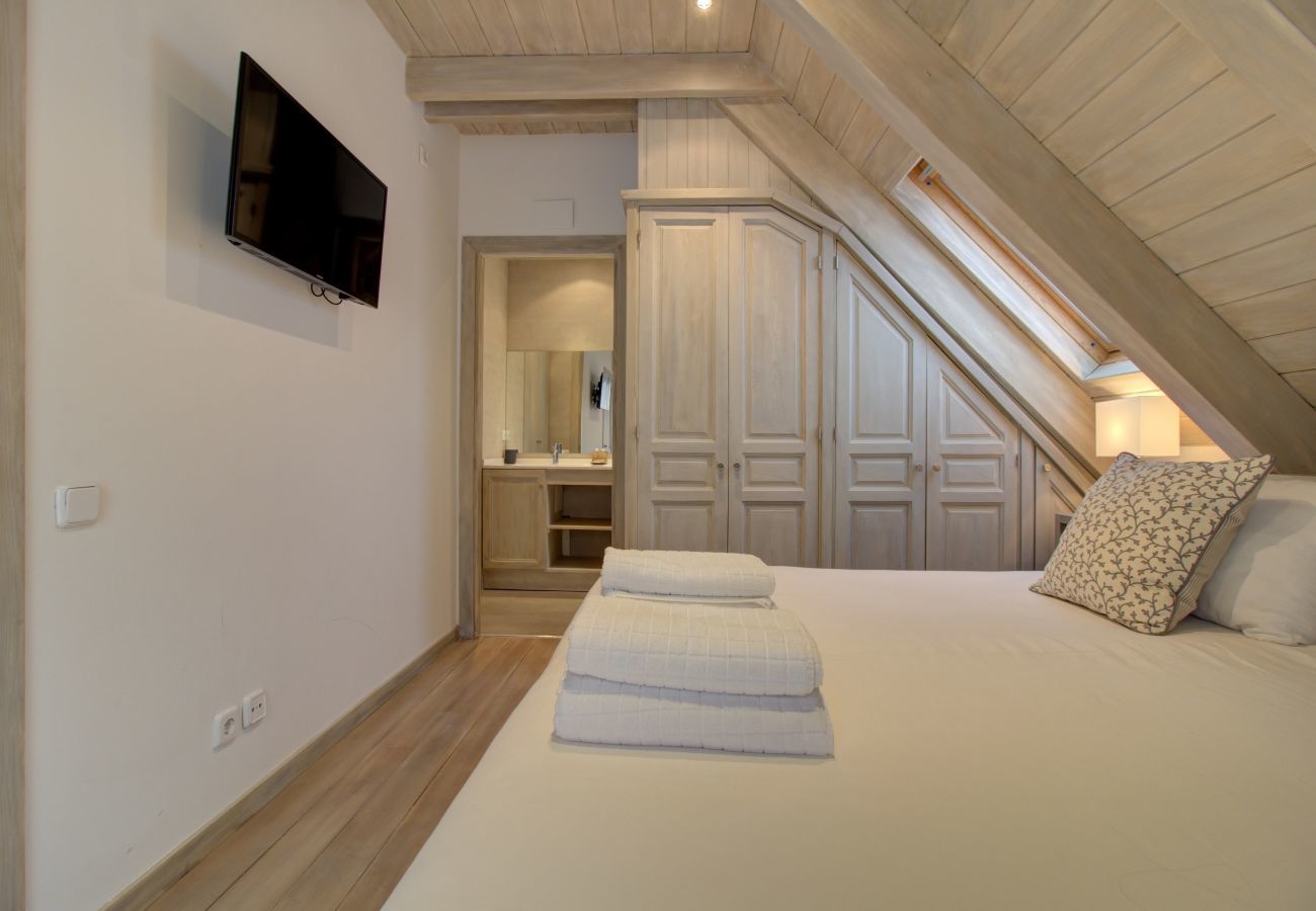 Dormitorio apartamento Varrados by Totiaran a pie de pistas