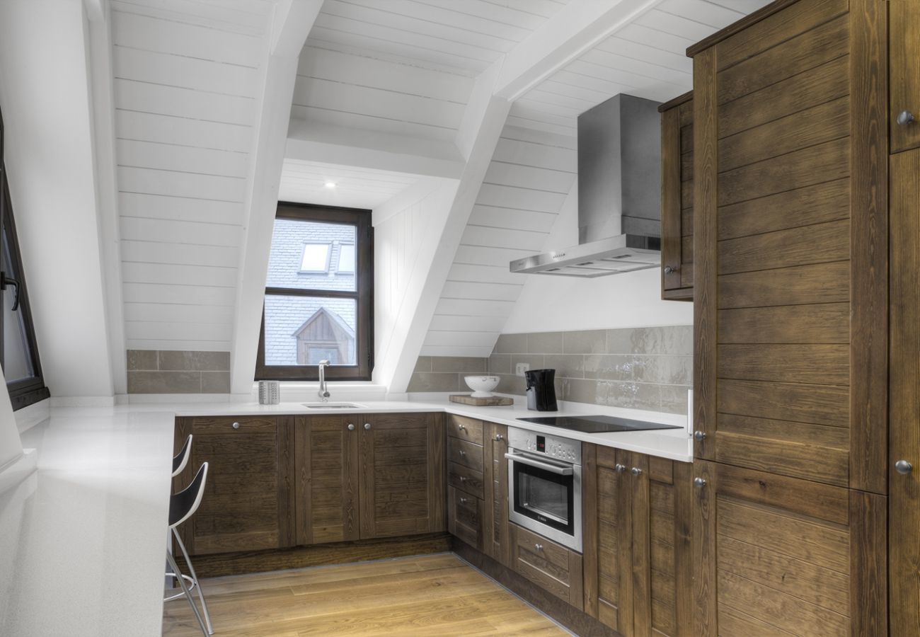 Cocina apartamento Vinyeta by Totiaran, Val de Ruda, pie de pistas
