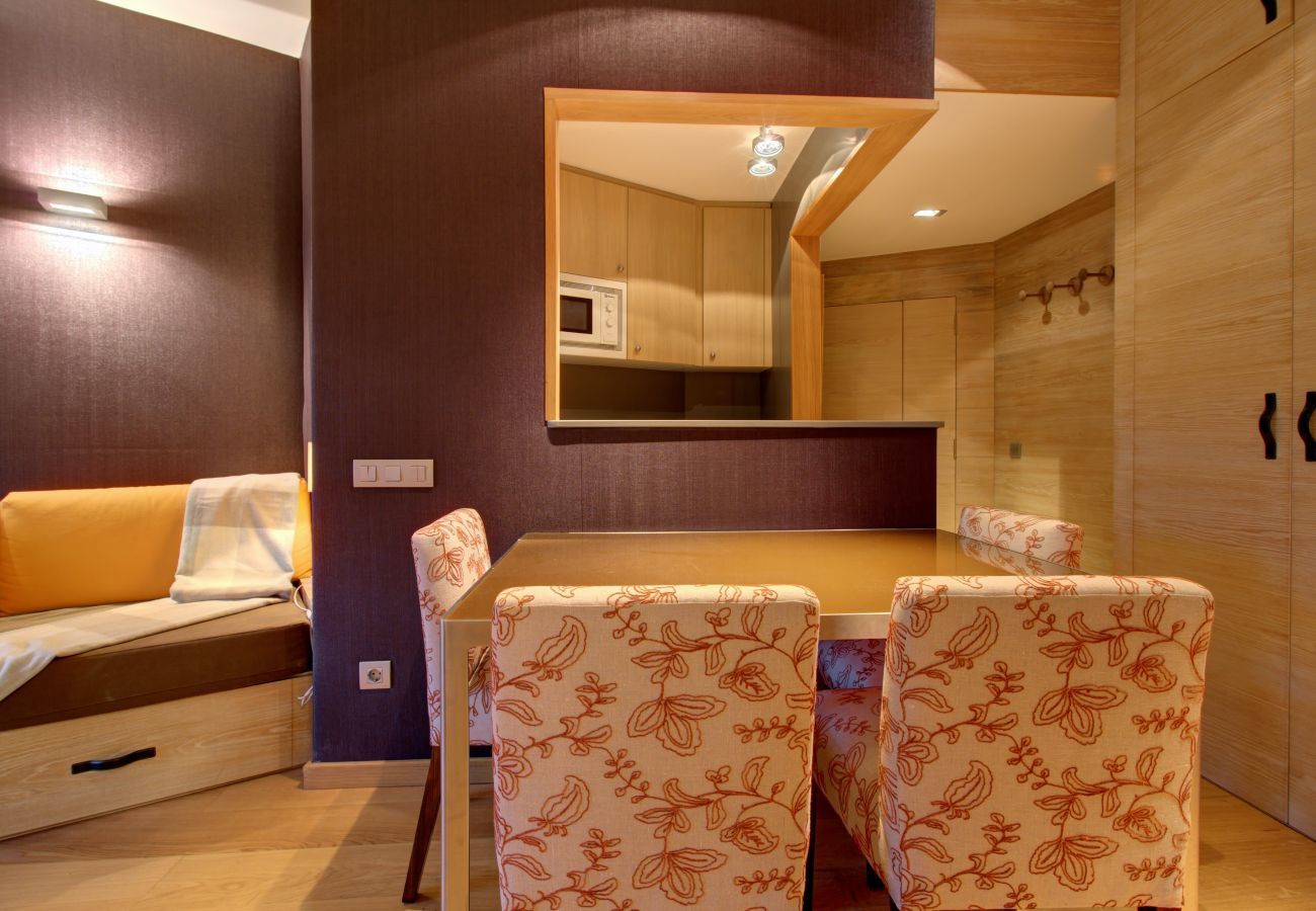 Salón comedor Camarote by Totiaran, apartamento Baqueira centro