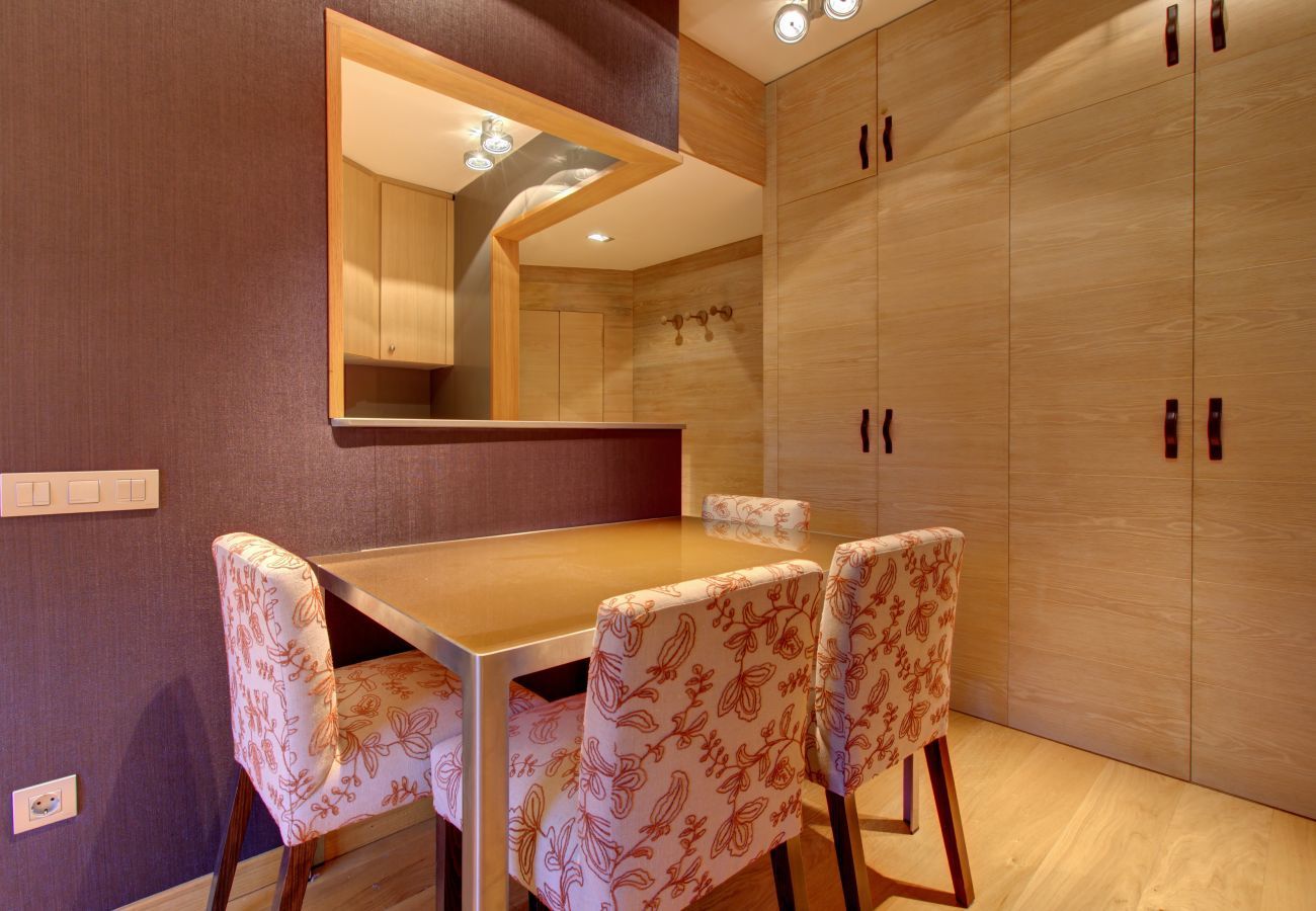 Cocina americana Camarote by Totiaran apartamento Baqueira