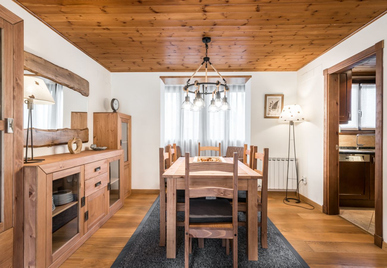 Casa Pujo by Totiaran, situada en Salardu, a 5kms de Baqueira 1500