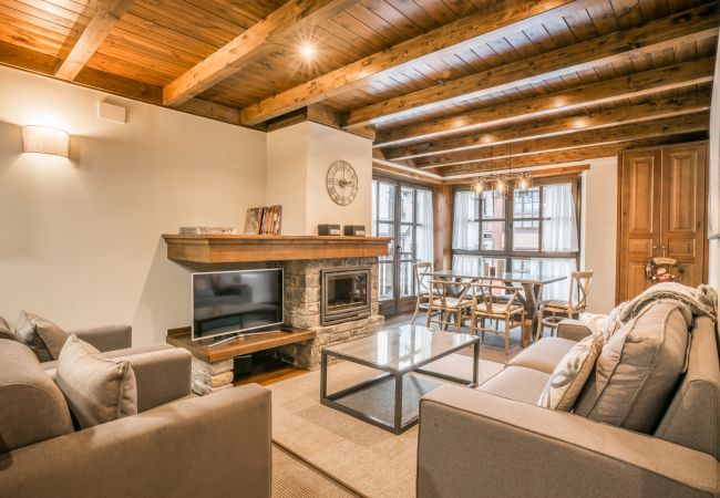 Apartment in Baqueira - Invernalia by Totiaran