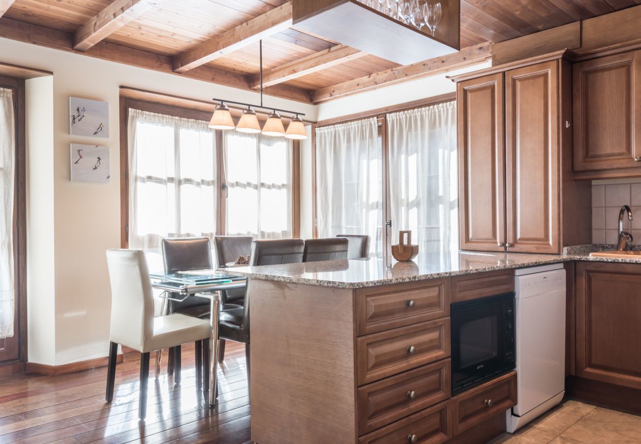 Apartment in Baqueira - Craba by Totiaran