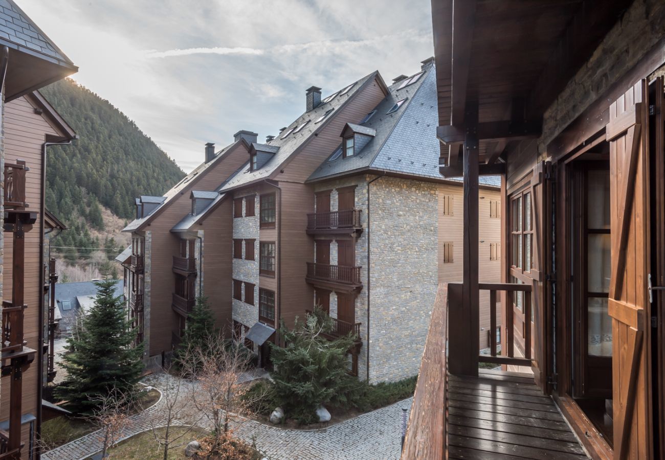 Apartment in Baqueira - Craba by Totiaran