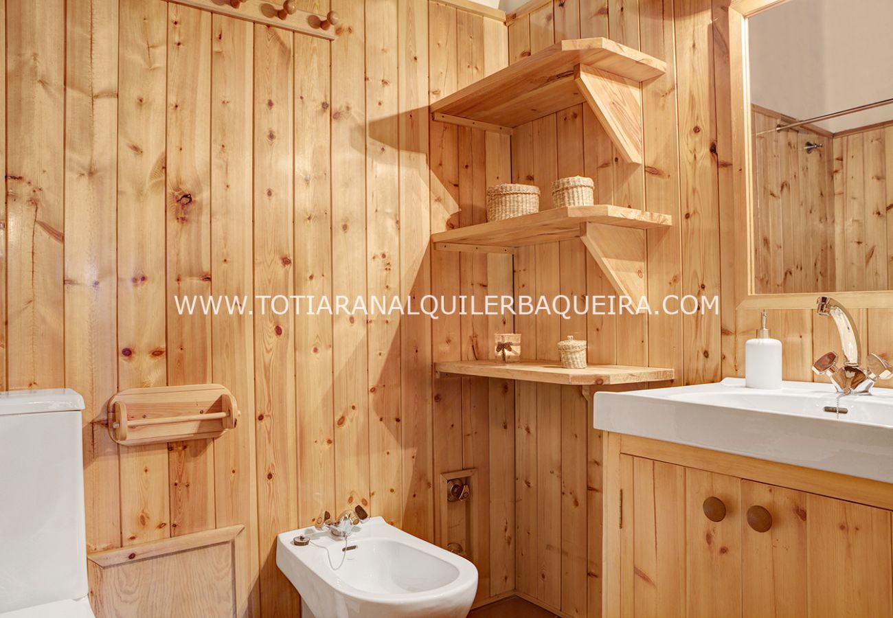Apartment in Baqueira - Era Cascada by Totiaran