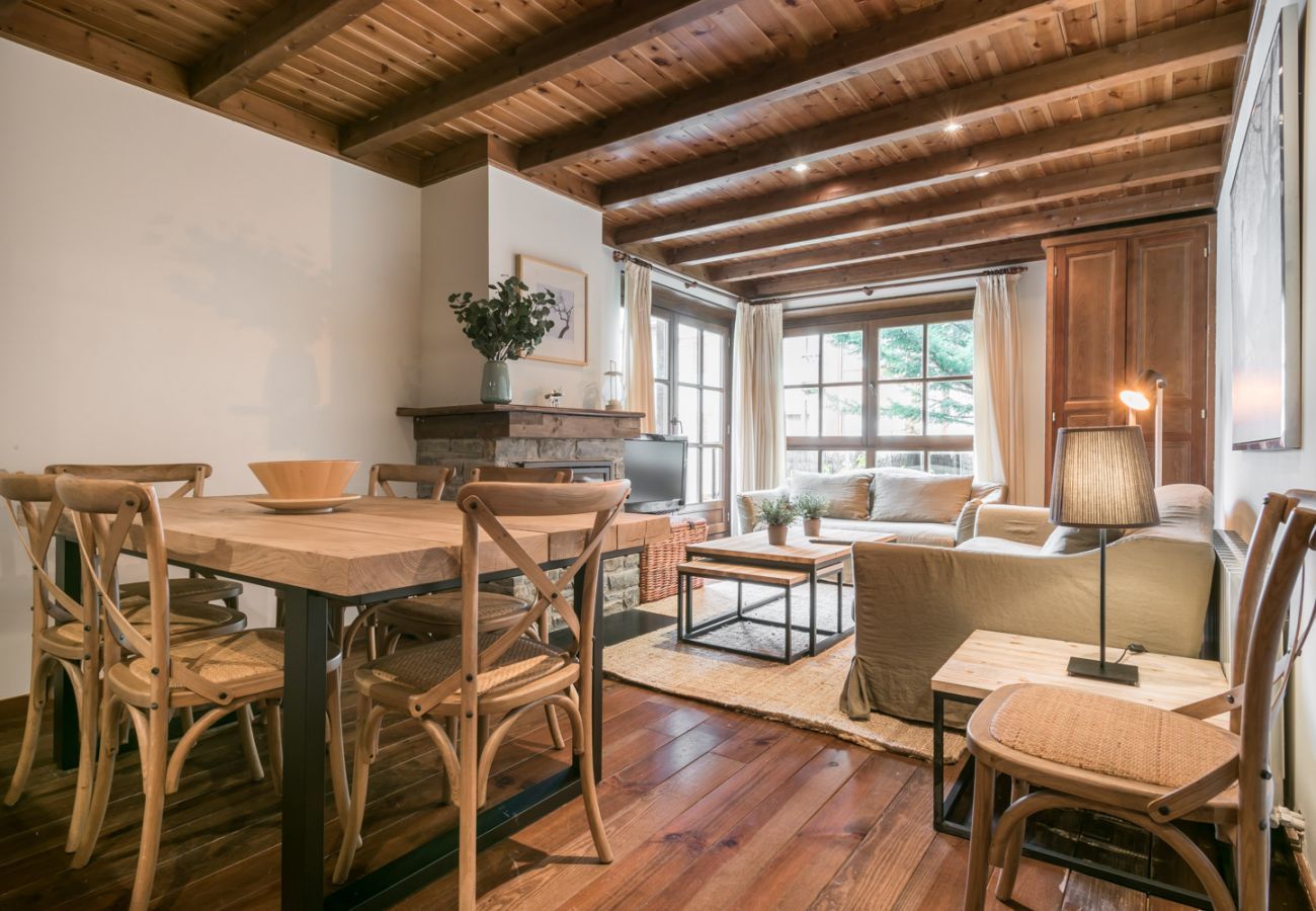 Apartment in Baqueira - Esquiros by Totiaran