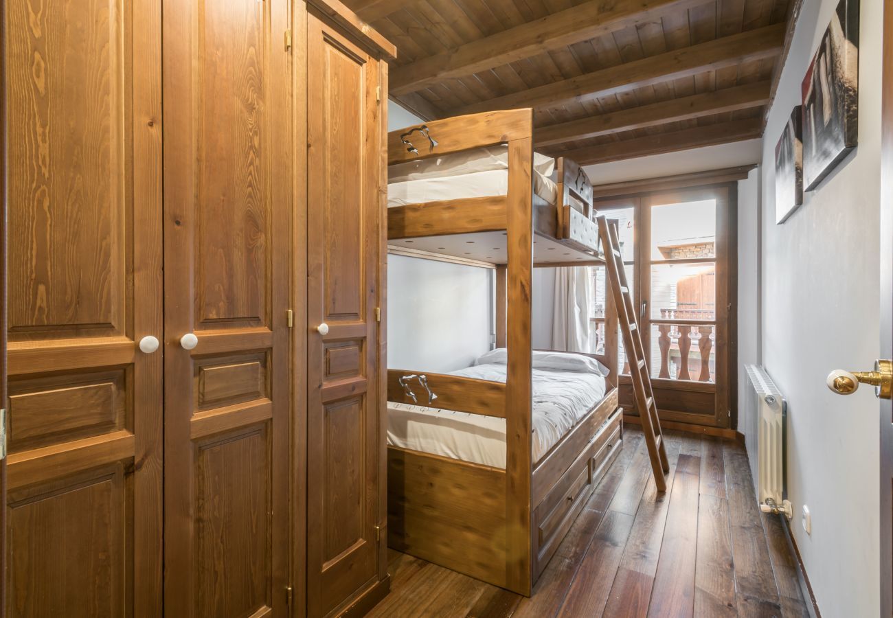 Apartment in Baqueira - Orri by Totiaran
