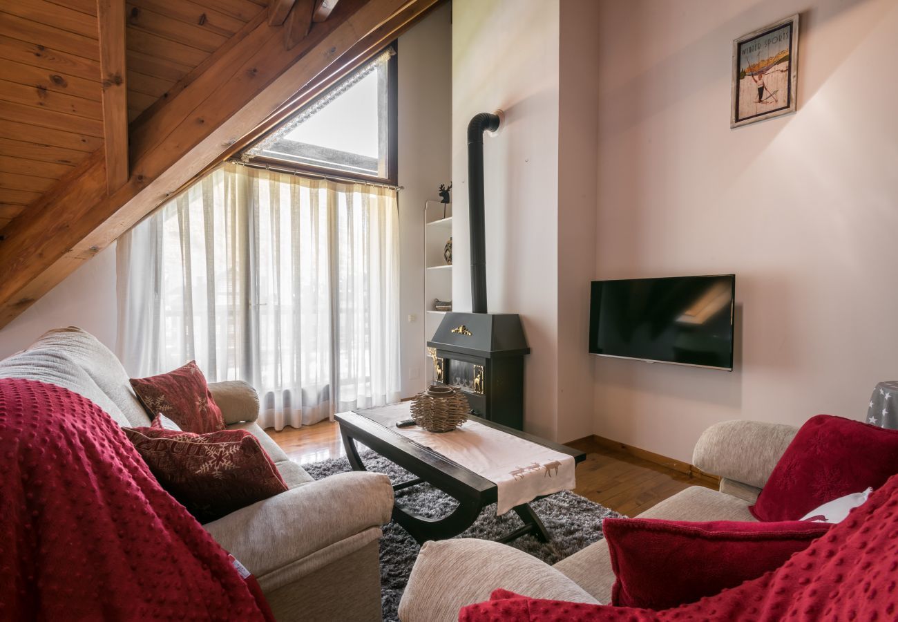 Apartment in Vielha e Mijaran - Montcorbison by Totiaran