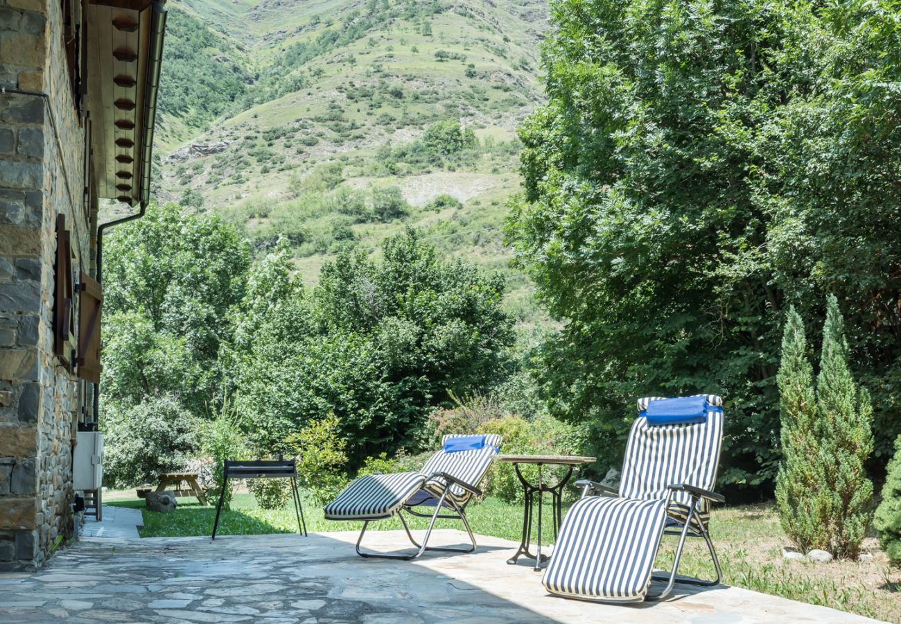 House in Casarilh - Casa Salient by Totiaran