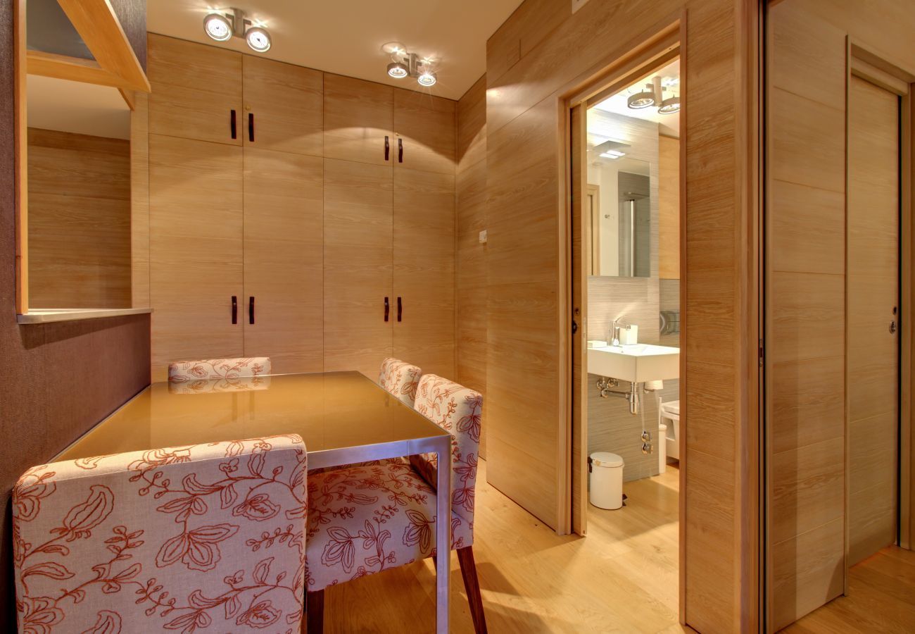 American kitchen Camarote by Totiaran, apartment Baqueira