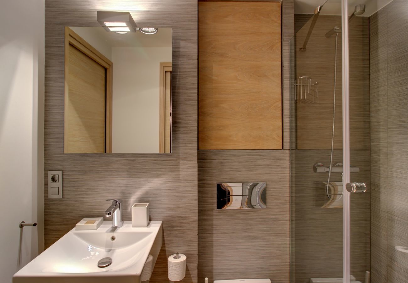 Bathroom Camarote by Totiaran, apartment Baqueira