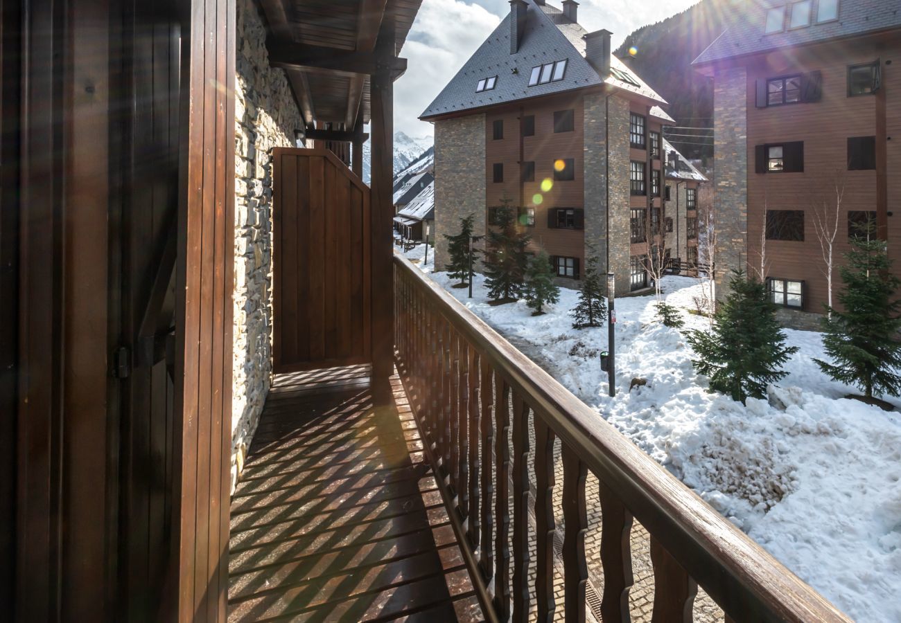 Apartment in Baqueira - Molieres by Totiaran
