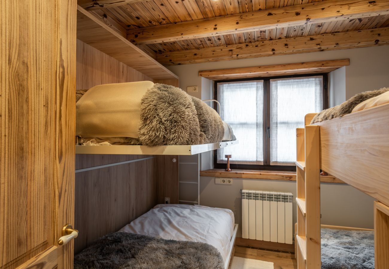Apartment in Baqueira - Molieres by Totiaran