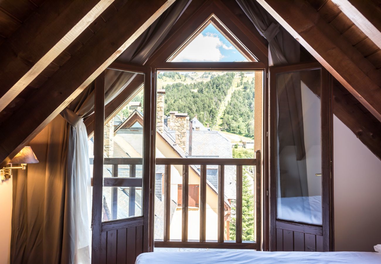 House in Baqueira - Casa Mont Romies by Totiaran