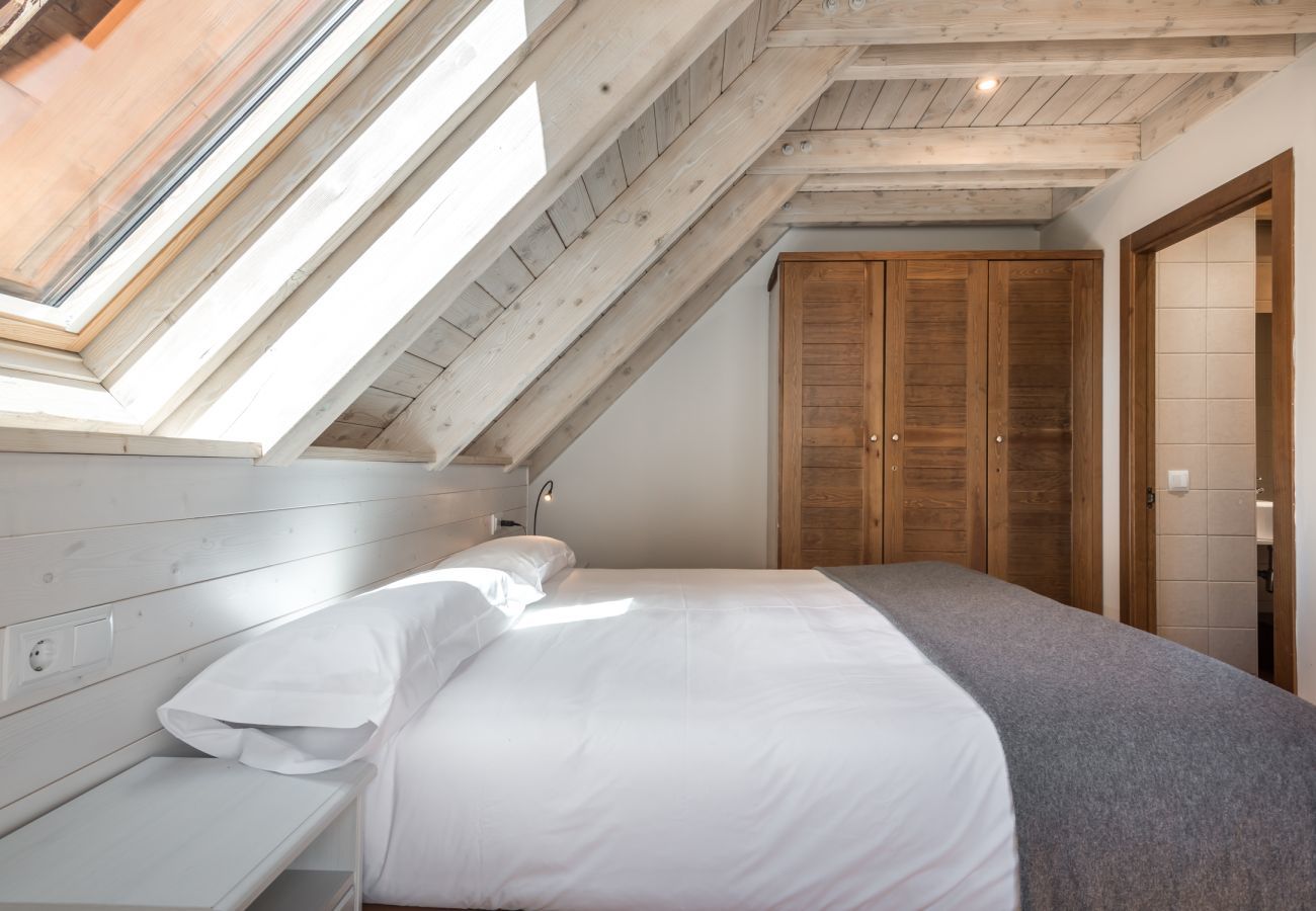 Apartment in Baqueira - Villena by Totiaran