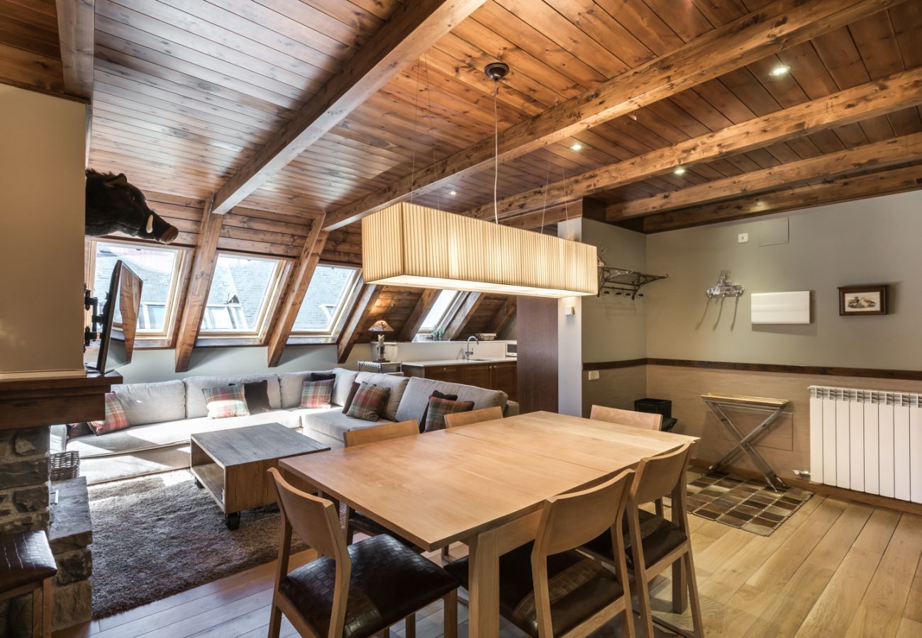 Apartment in Baqueira - Nuevo Artic by Totiaran