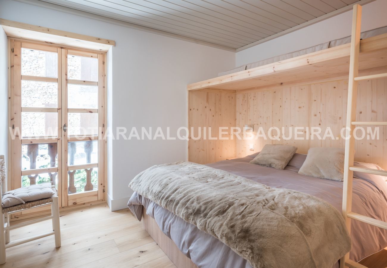 Apartment in Baqueira - Egua  by Totiaran