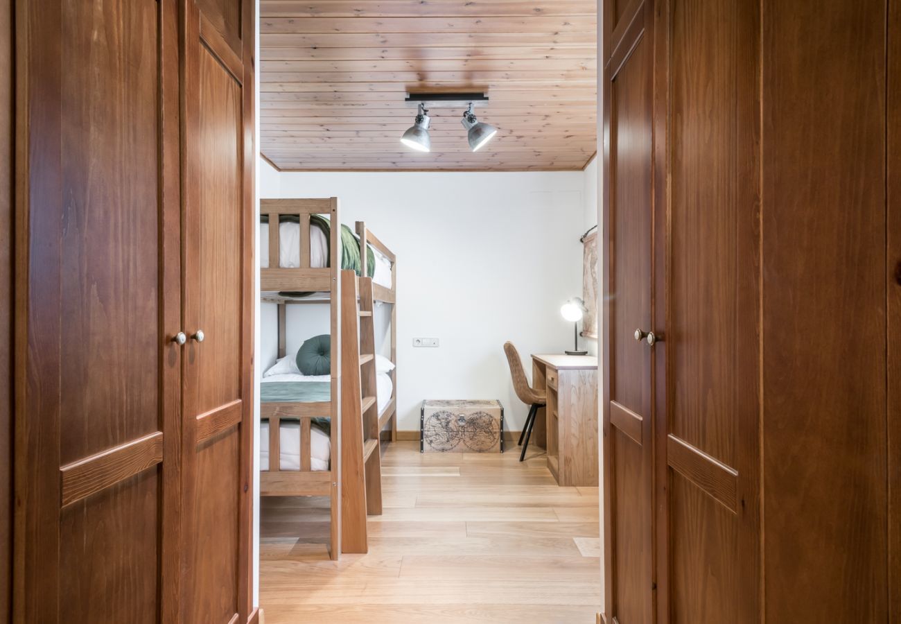 Casa Pujo by Totiaran, located in Salardu, 5km from Baqueira 1500