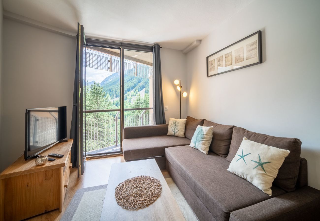 Apartment in Baqueira - Escornacrabes by totiaran