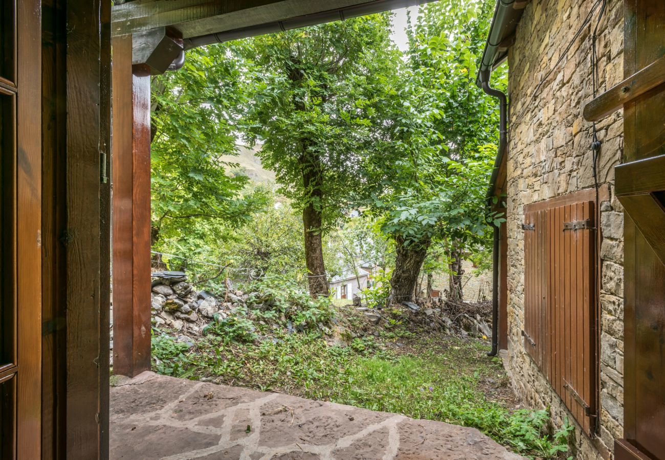 Maison à Naut Aran - Casa Guineu by Totiaran
