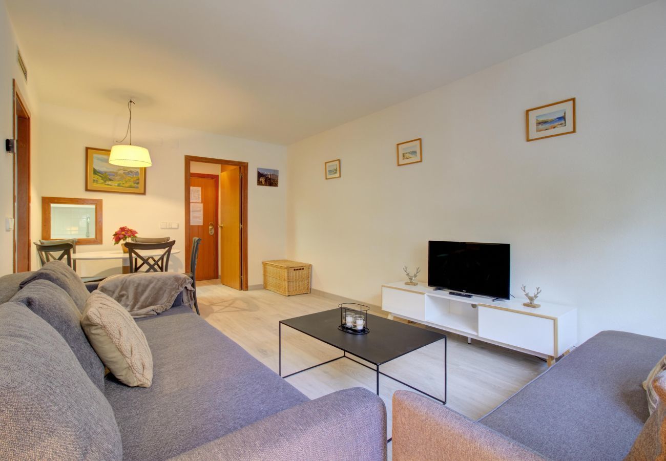 Salle à manger Eth Turcalh by Totiaran, appartement Baqueira